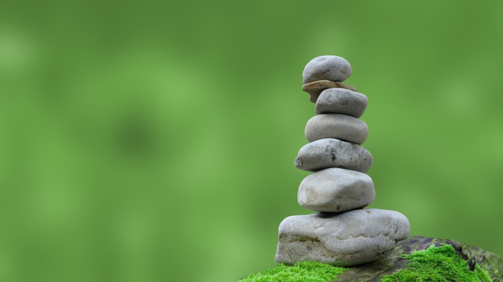 Zen Steine Gleichgewicht Wellness Gruen